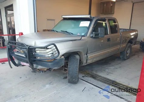 2001 Chevrolet Silverado Ls from USA, damaged, VIN 1GCHC29U61E221893